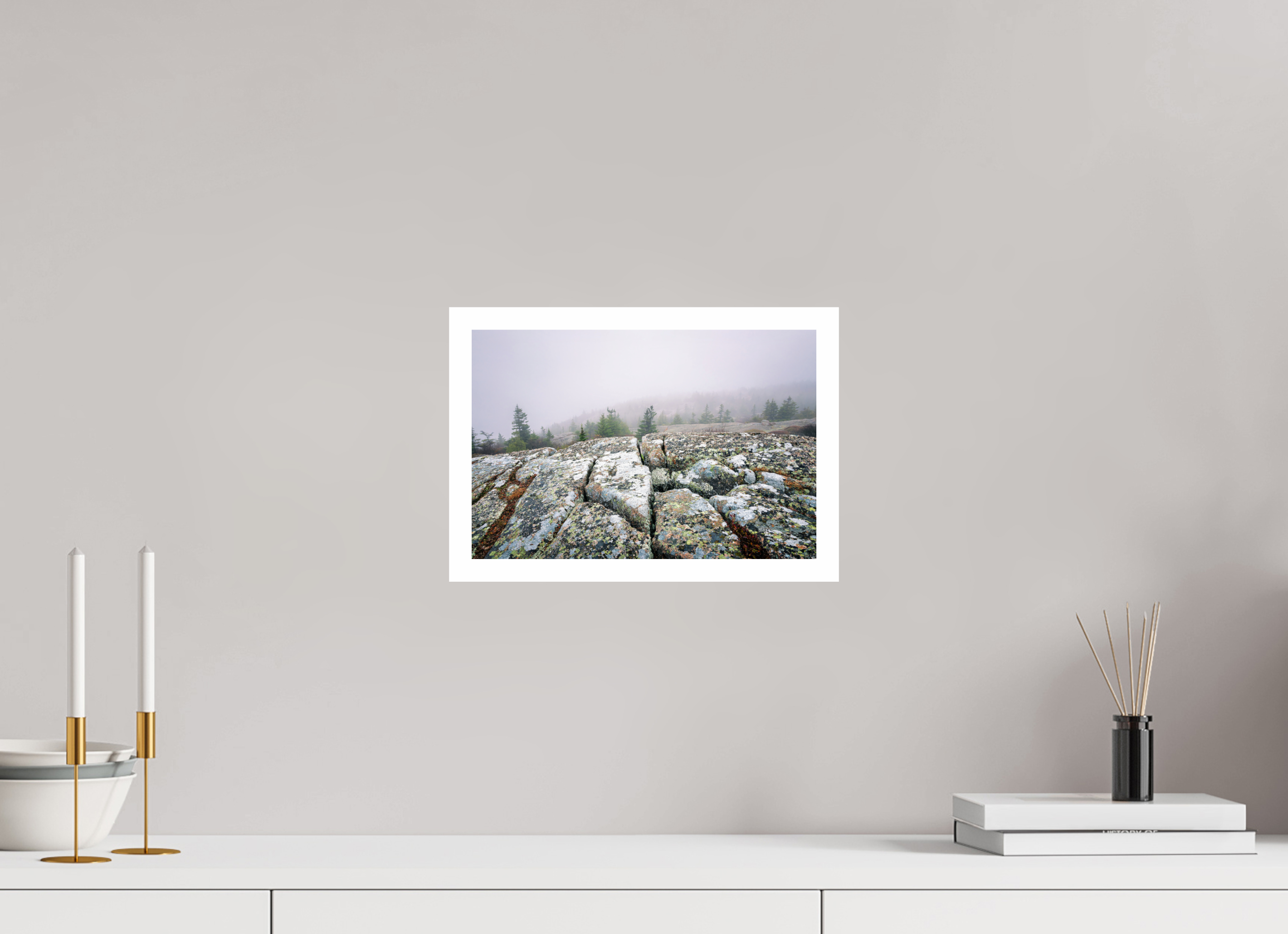 12 x 8″, HMPHOTRAGBARYTASUPERRES080BORDER lichen summit